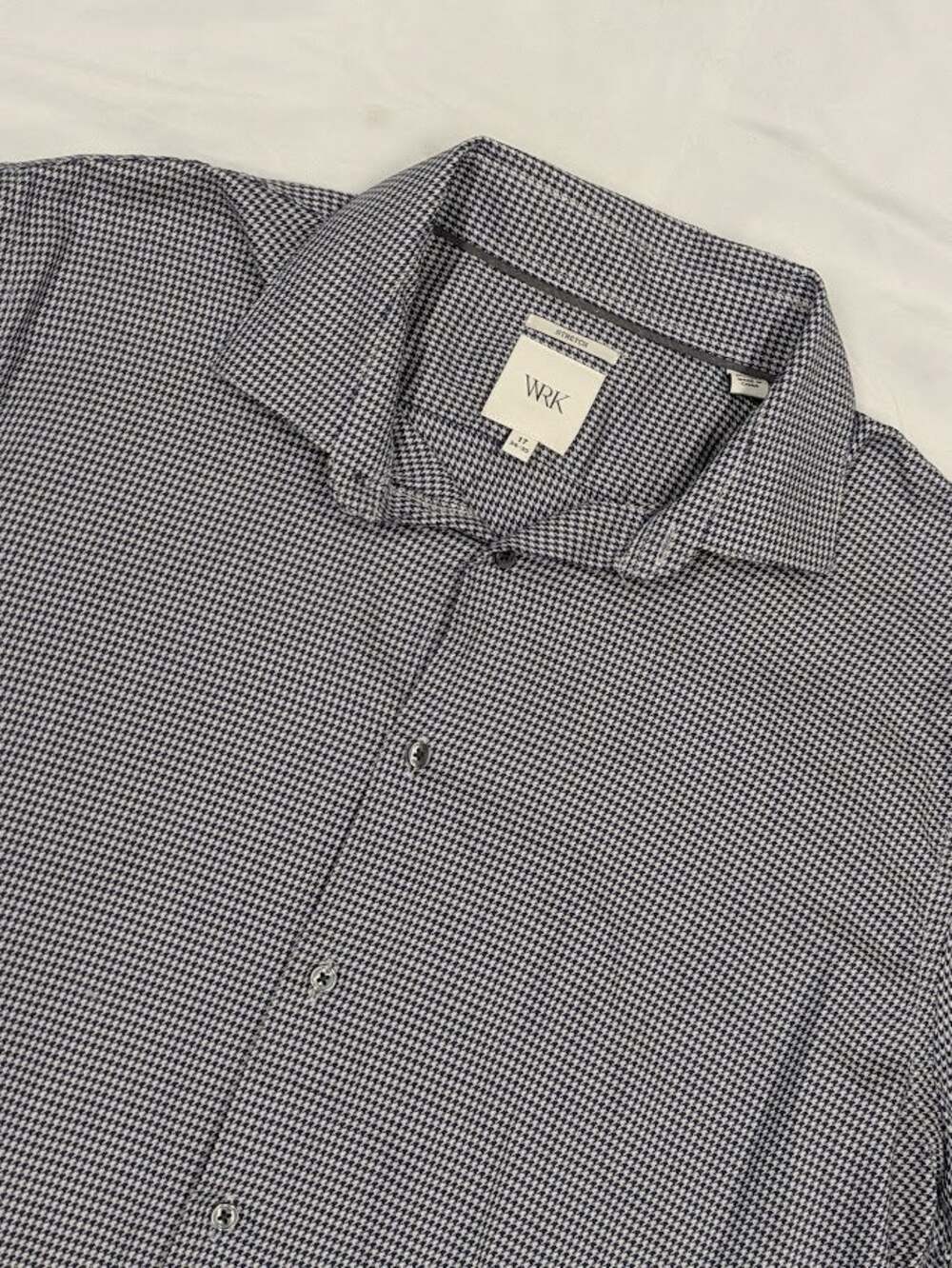 WRK Button Down Long Sleeve Shirt Mens neck 17 sz 34 White Navy 4 Way Stretch